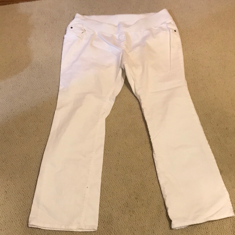 Liz Lange maternity white jeans